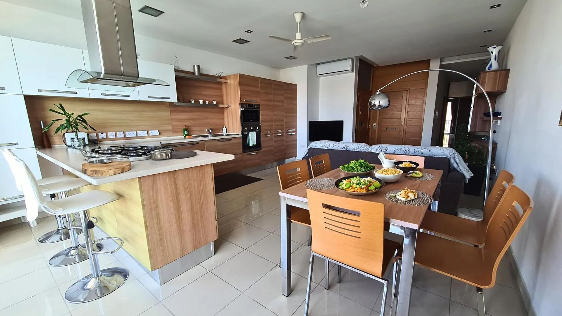 2 Bedroom Seafront Duplex Penthouse In The Heart Of Spinola Bay Saint Julian's Malta